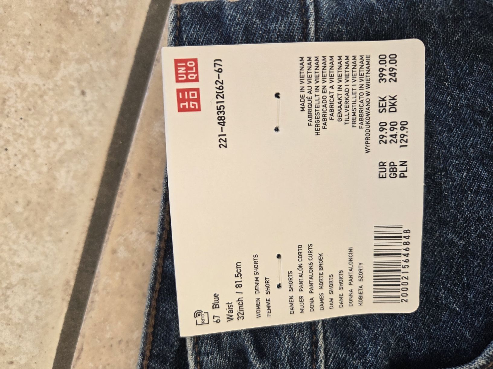 Uniqlo Jeans: Neue Uniqlo Jeansshorts – Nuovo (secondo la descrizione) da Lupsingen venduto da alessandra_s 3