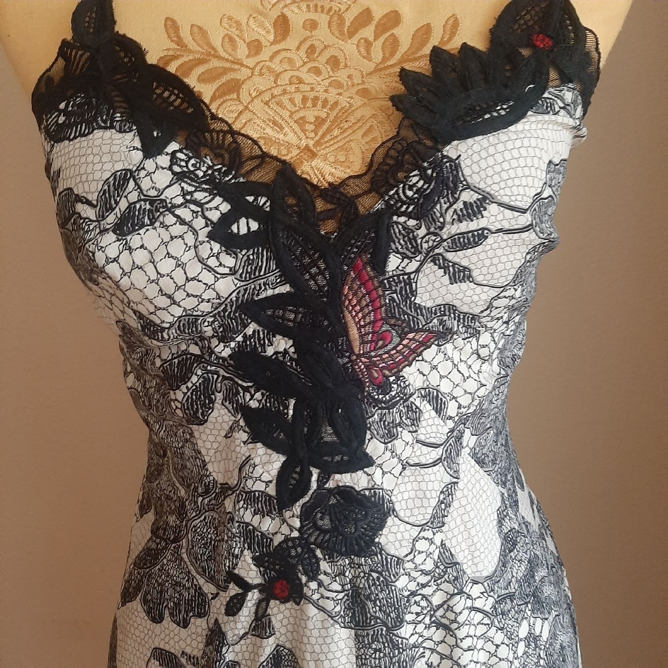 Karen Millen Vestiti: Robe Karen Millen soie neuve taille 36 – Nuovo (secondo la descrizione) da Chêne-Bourg venduto da chsandra34