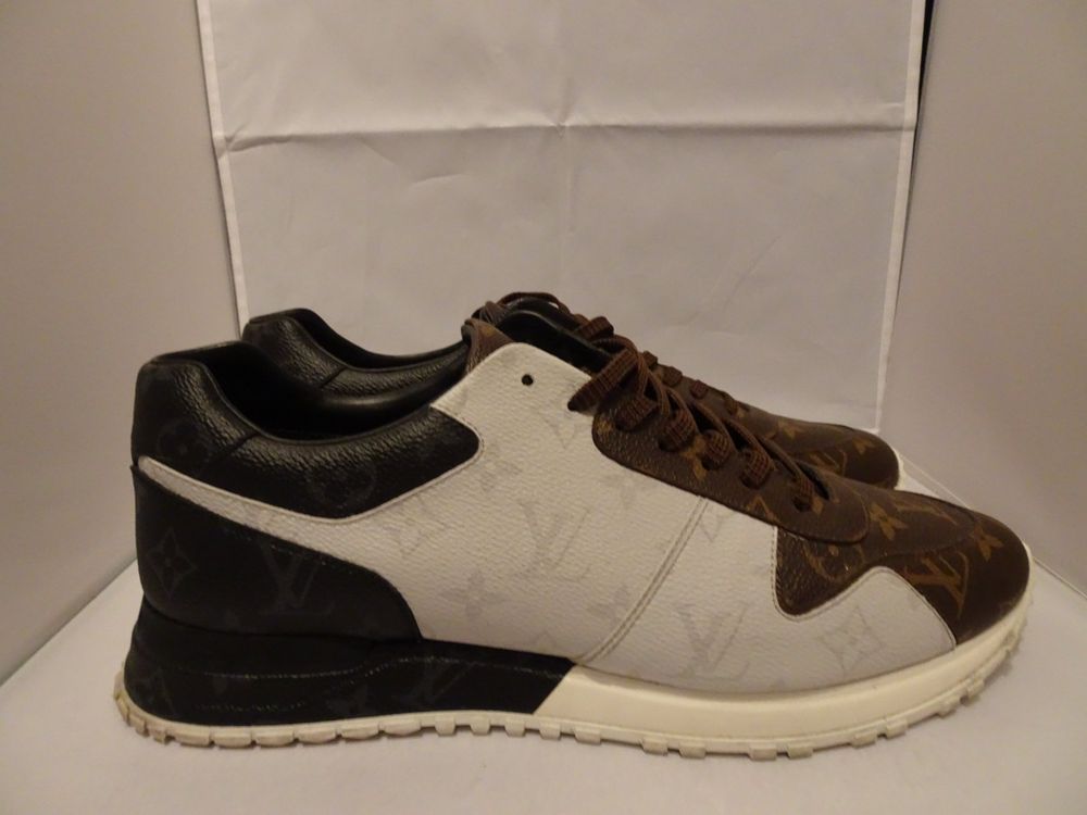 Louis Vuitton Scarpe da uomo: Louis Vuitton  Run Away Sneakers  //      Gr. 44 (9 1/2) – Usato da Frenkendorf venduto da Sakima1 2