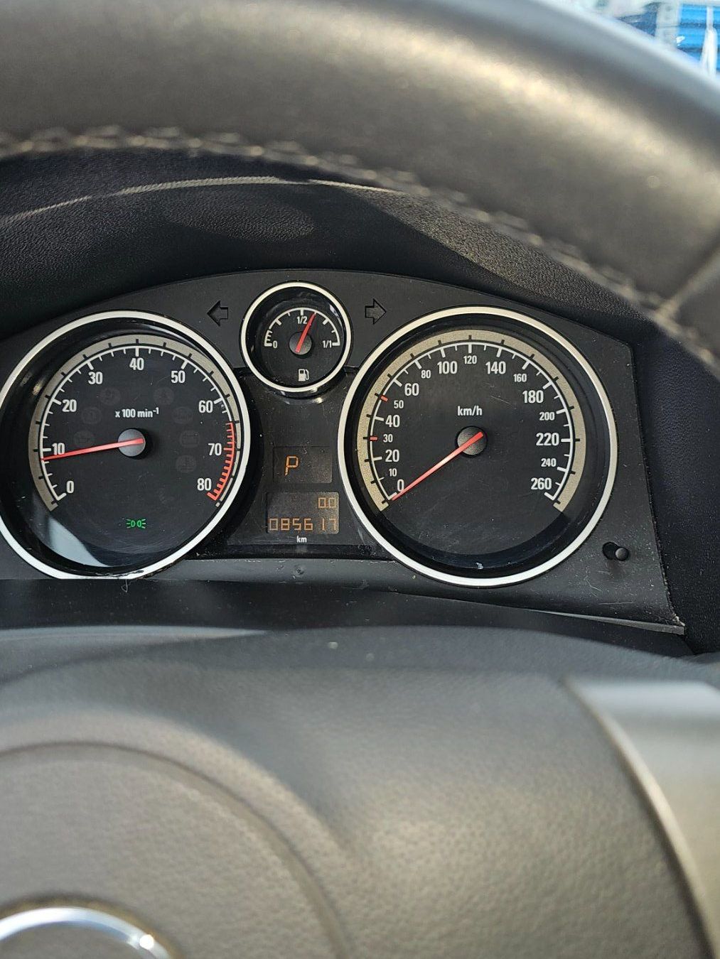 Opel Automobili: Opel Astra H18 Caravan mit 85'620 km – Usato da Diessenhofen venduto da Osio 8