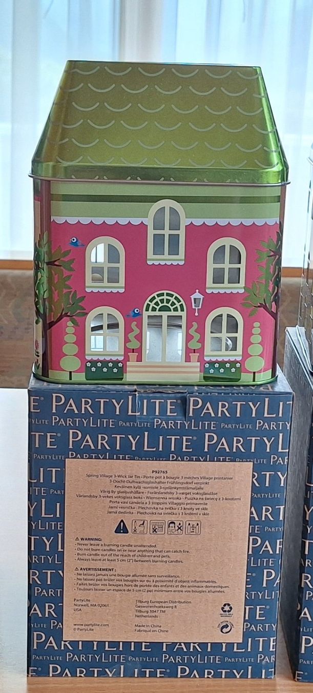 Partylite Kerzenständer: PartyLite Duftwachsglashalter Frühlingsdorf – Gebraucht aus Balzers von Loona7 1