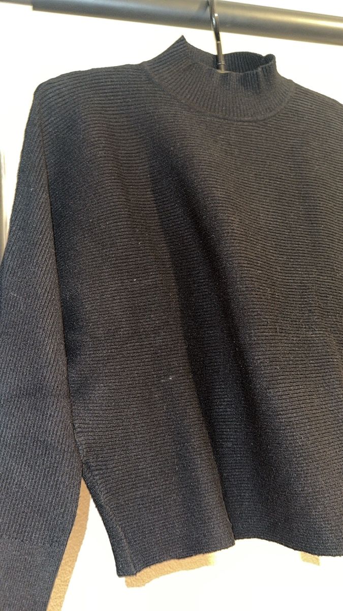 Maglioni & Felpe: Schwarzer Strickpullover mit Stehkragen Gr L – Usato da Oftringen venduto da tola19 1
