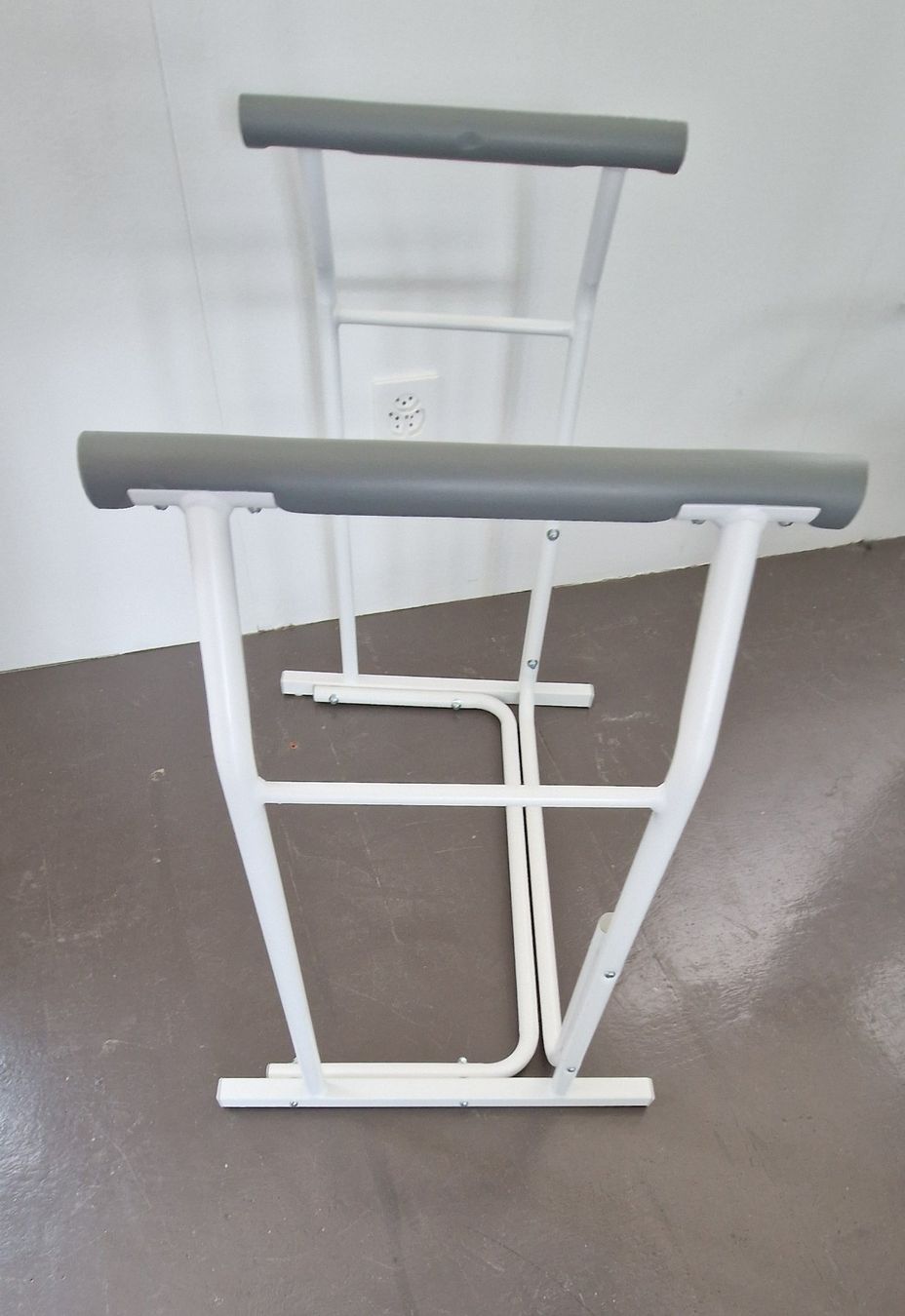 Supporti a parete: WC Auf Steh Hilfe    Nr. 7 – Usato da Niederbipp venduto da Trude04 2