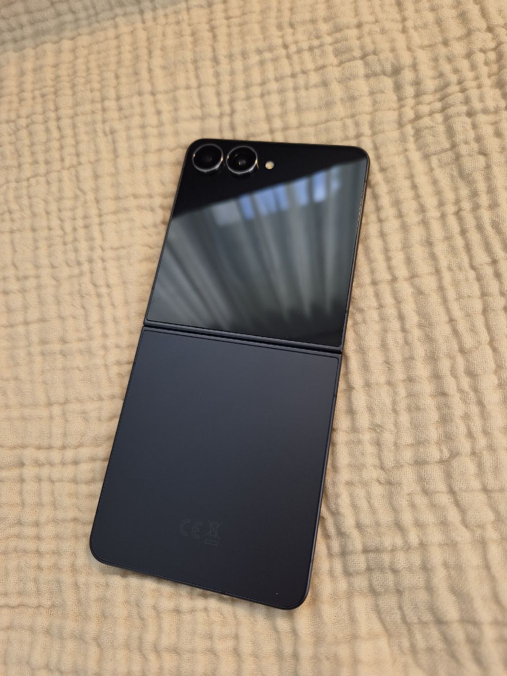 Samsung Telefoni cellulari / Smartphones: Samsung Galaxy Z Flip 7 – Usato da Chur venduto da Sonja2094 1