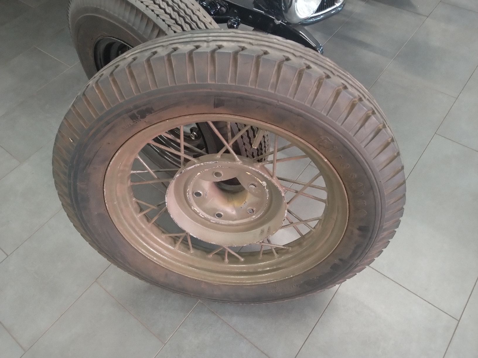 Cerchioni: Ford Model A Speichen Felgen – Usato da Steinen venduto da Blackcadillac 2