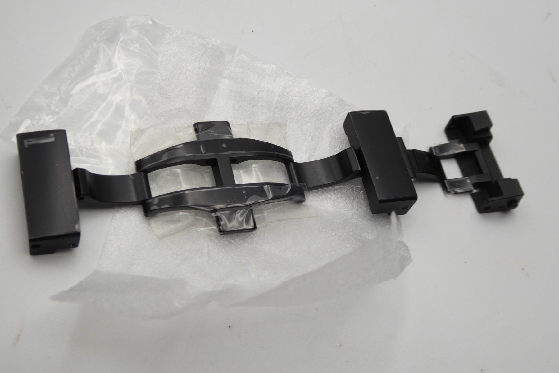 Porsche Uhren: Porsche Design black deployant buckle 24mm – Gebraucht aus Geneve von adr_xk6n 4