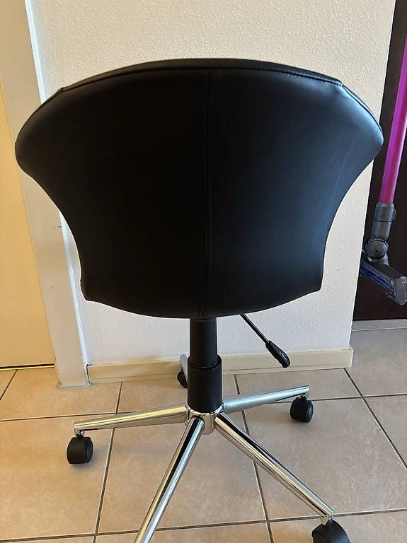 Sessel: Fauteuil de bureau cabriolet noir – Gebraucht aus Cheseaux-Lausanne von fre_qh6v 1