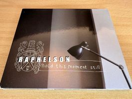 Raphelson – Hold This Moment Still