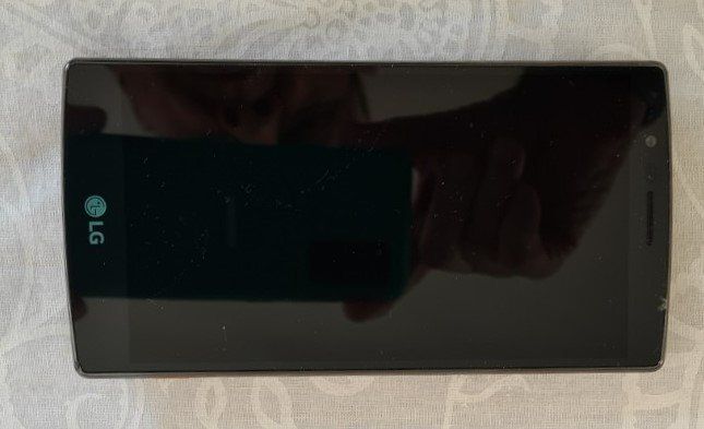 LG Telefoni cellulari / Smartphones: Mobilefon 2x Sim – Nuovo (secondo la descrizione) da Dübendorf venduto da neringa 3