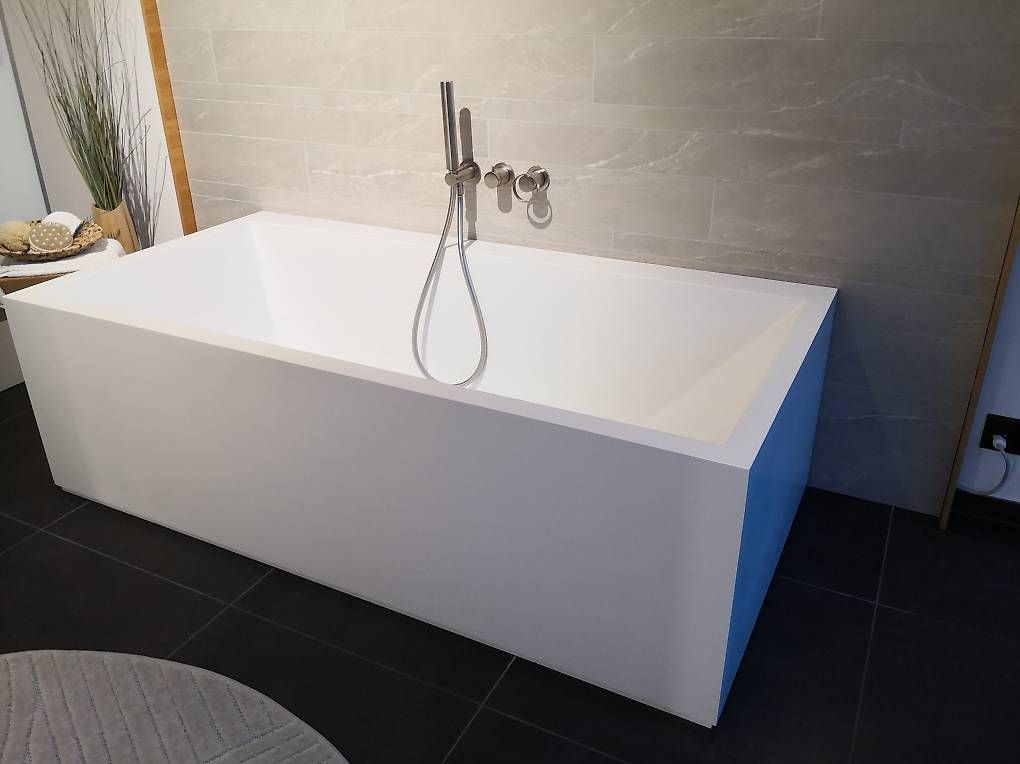 Laufen Vasche da bagno: Freistehende Badewanne weiss matt – Nuovo (secondo la descrizione) da Reichenburg venduto da Rednim1987 3
