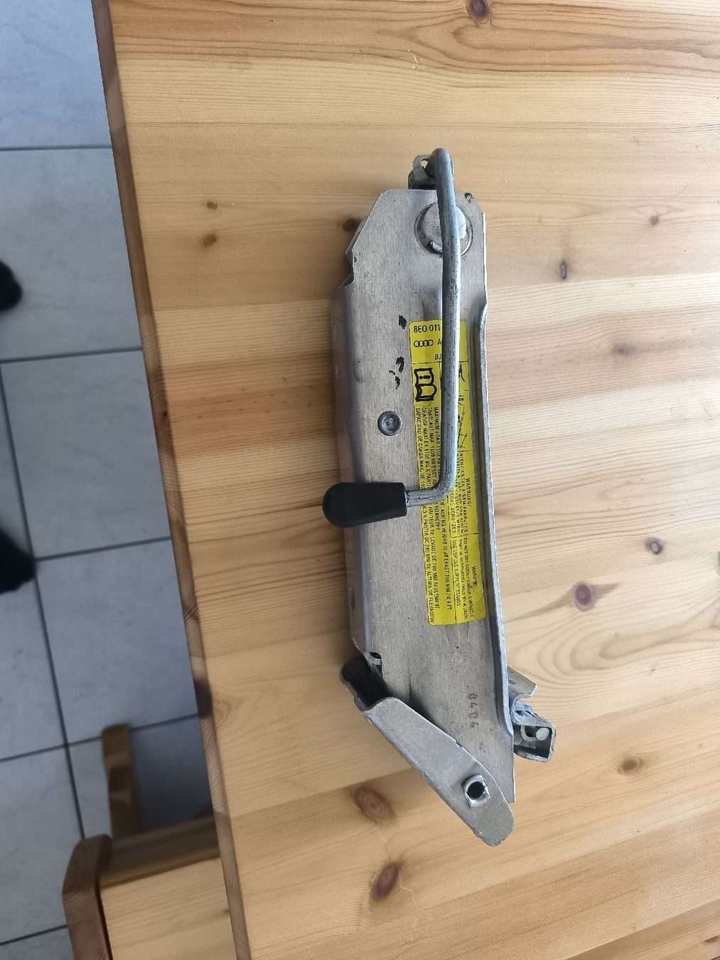 Alle Werkzeuge: Wagenheber VW – Gebraucht aus Schmitten FR von alain.k