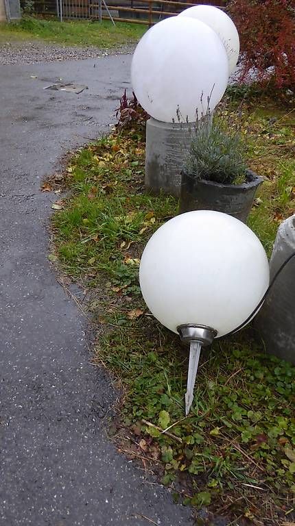 Lampade: Gartenbeleuchtung Lichtkugeln Beleuchtung – Usato da Uetendorf venduto da Vitaplus