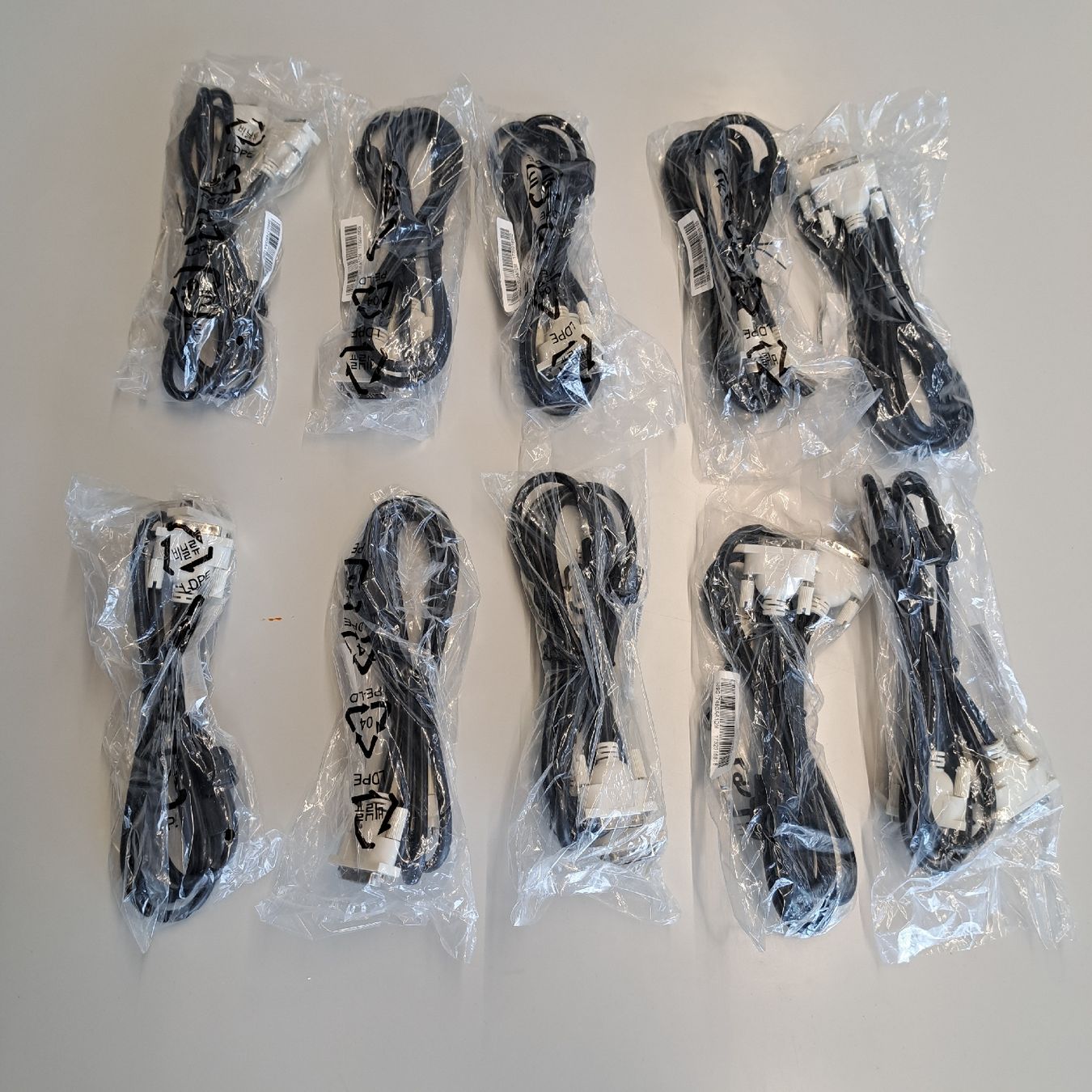 Cavi: DVI Kabel originalverpackt – Nuovo e nell'imballaggio originale da Elgg venduto da computerbrocki