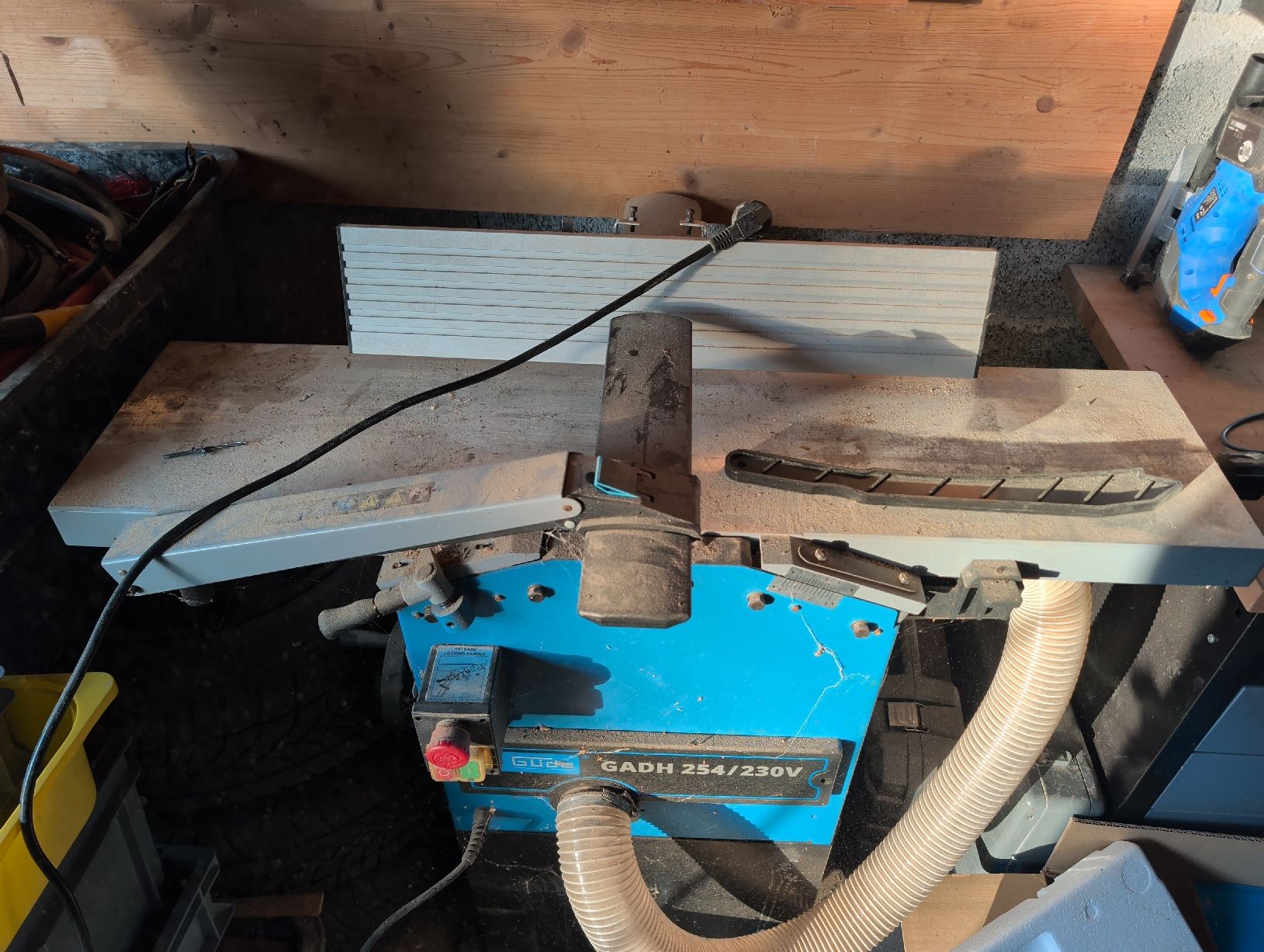 Toutes les machines: raboteuse 230v – D'occasion à St-Martin FR par maboss1980