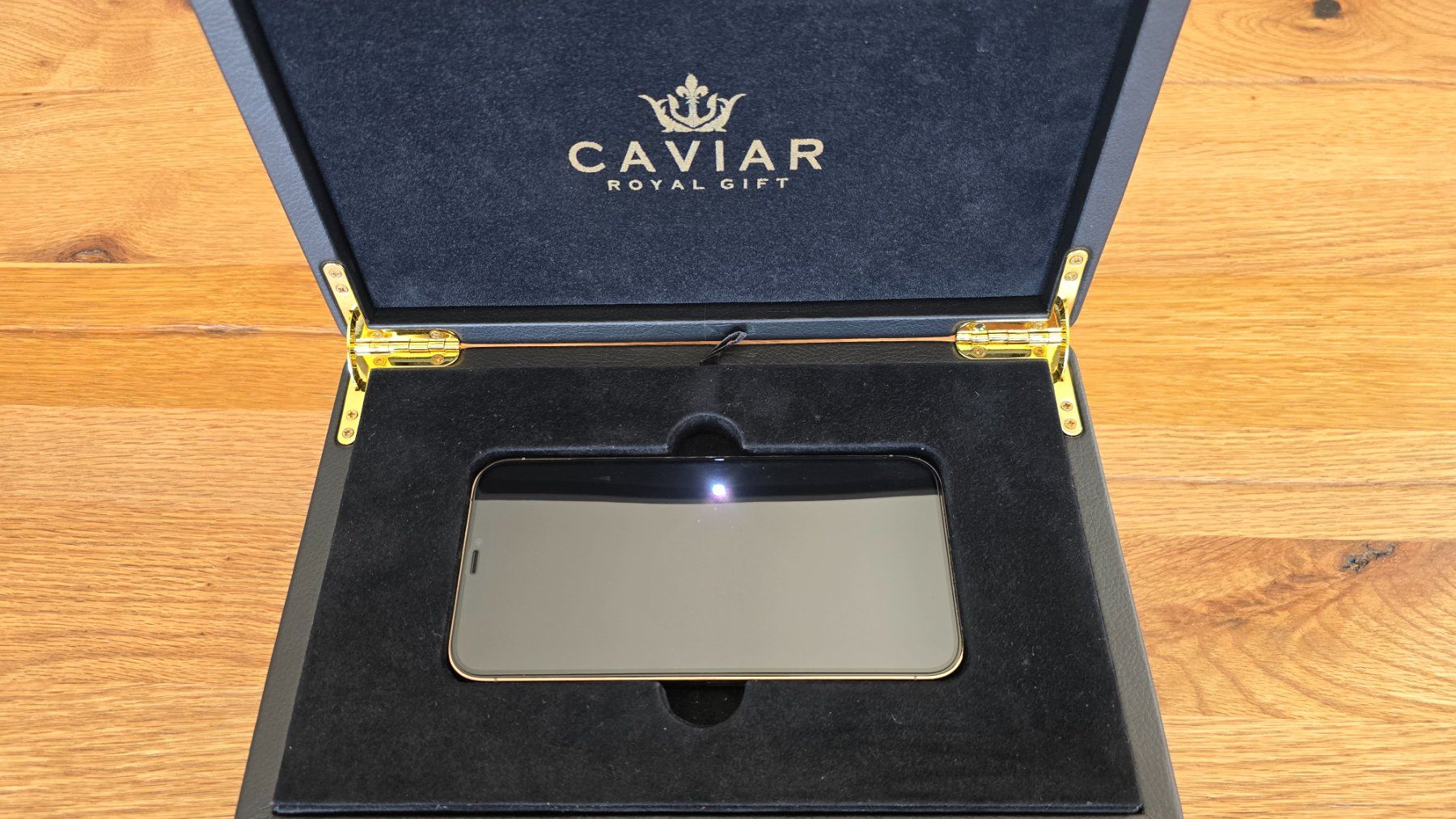 Apple Telefoni cellulari / Smartphones: Limitiertes iPhone 12Pro Max 512 CENTENARY mit 24k echt Gold – Nuovo (secondo la descrizione) da Wetzikon ZH venduto da Yosemit 3