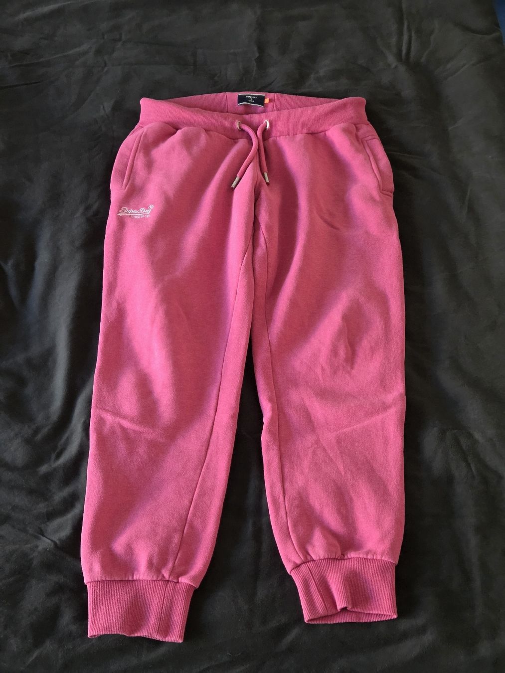 Gattaiole: Superdry Trainerhose – Usato da Rickenbach-Sulz venduto da Bacardibabe