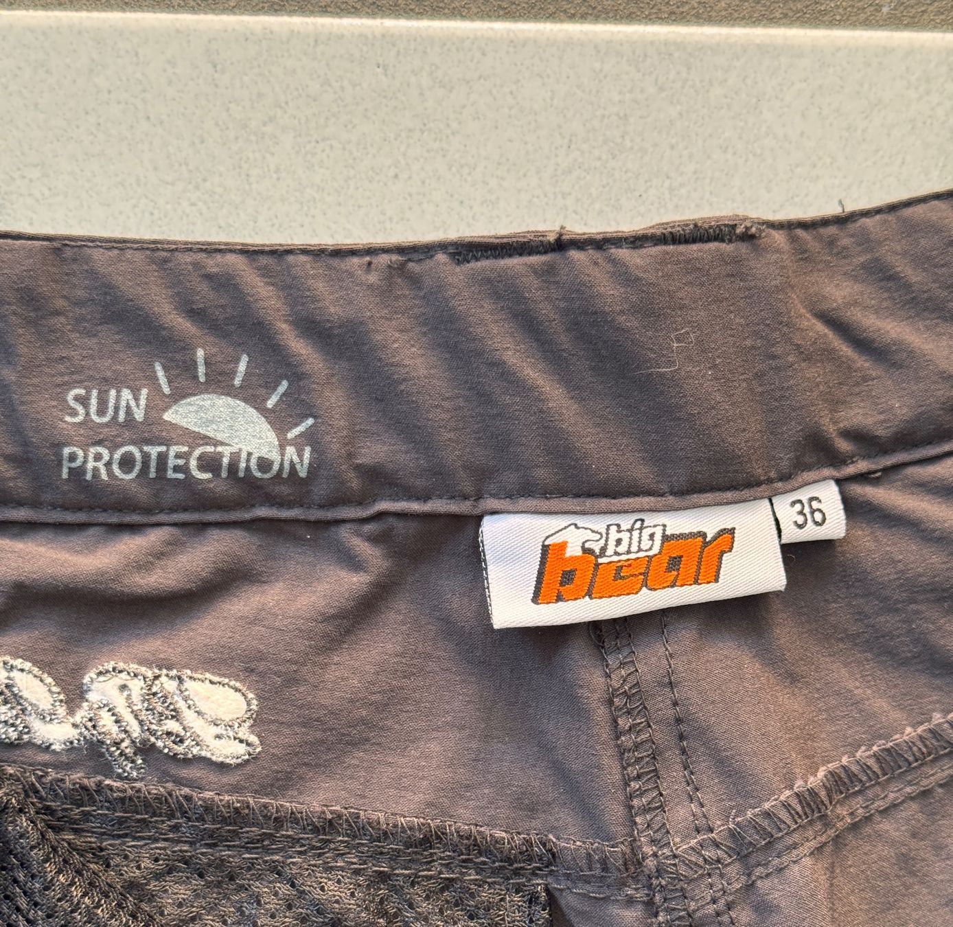 Hosen: braune Wanderhose 3/4 Länge - Grösse 36 – Gebraucht aus Arbon von drs64 2