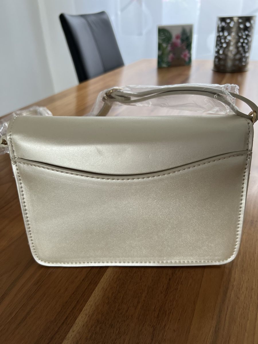 Sacs femmes: Abendtasche Gold – Neuf avec emballage d'origine à Russikon par Zimtchruesi 1