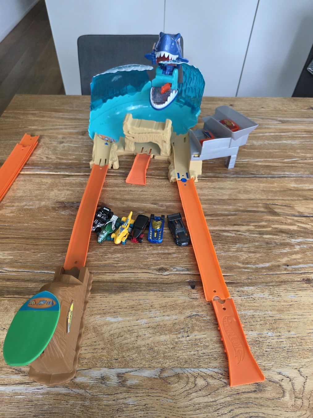 Giocattoli: Hotweels Shark- Bahn – Usato da Biberist venduto da tamsb
