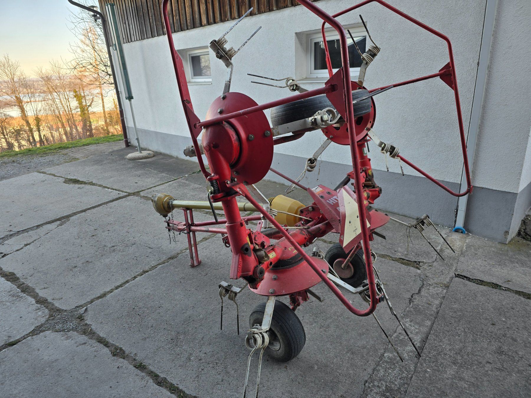 Toutes les machines: Kreiselheuer - Pöttinger – D'occasion à Pfäffikon SZ par kuz05 1