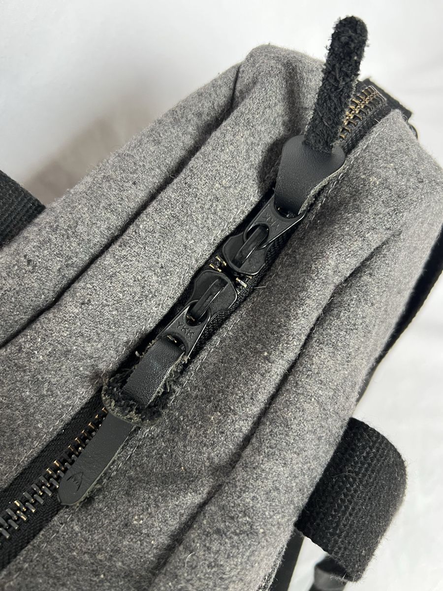 Burton Borse: Burton Bag Wool & Leather Computer Work Office Grey – Nuovo (secondo la descrizione) da Ecublens VD venduto da staceys.stuff 4