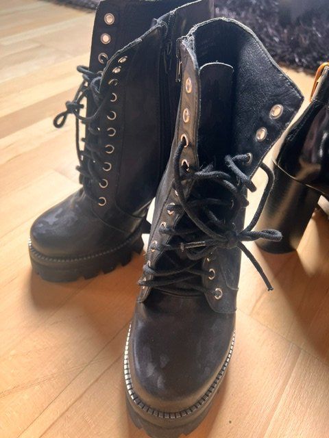 Damenschuhe: 2 Paar Jeffrey Campbell Statement-Boots – Gebraucht aus Walzenhausen von Jana013 2