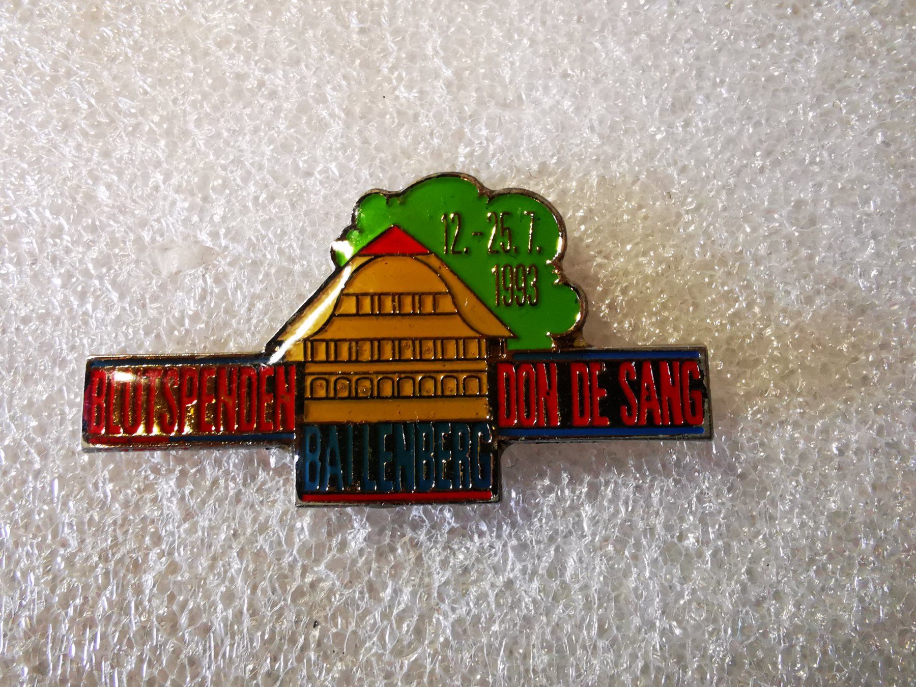 Placchette & Badge: Ansteckpin 2: Blutspenden Don de Sang Ballenberg – Usato da Oppligen venduto da Pin-Fall-Shop