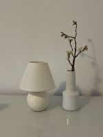 Nachttischlampe und Vase Royal Hanover mit Kunstblume