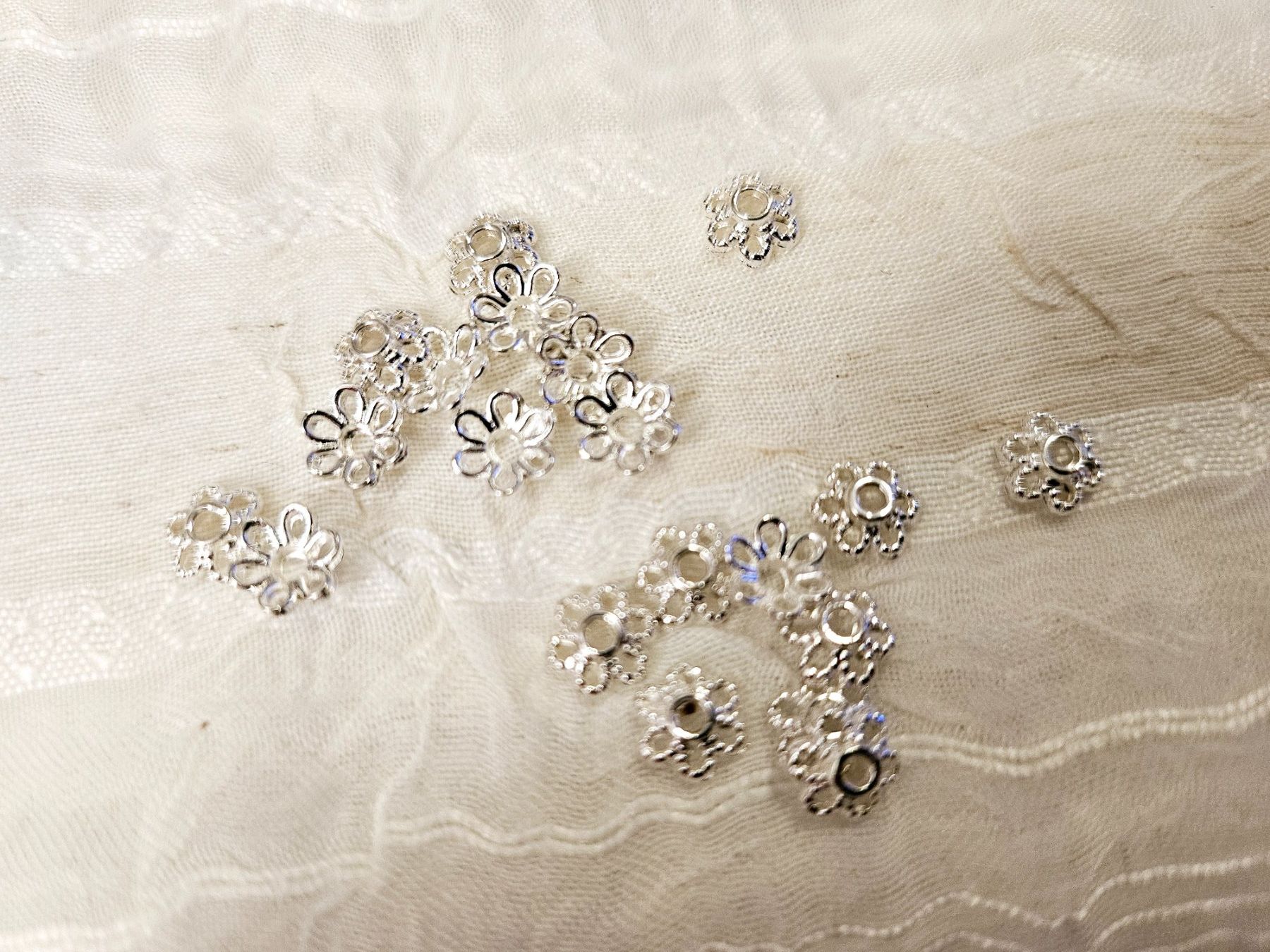 Perlen (unechte): 20 stk perlenkappen 5mm (nr11) – Neu (gemäss Beschreibung) aus Dietikon von Eleda 1