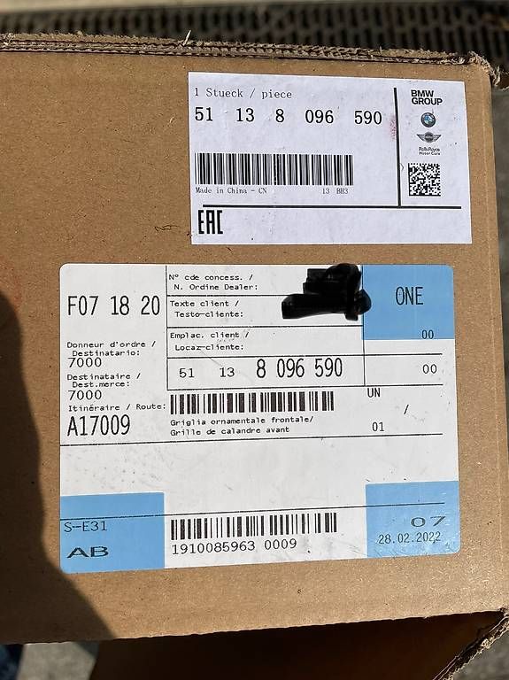 Tutti pezzi di ricambio auto: Mascherina originale BMW X5 G05 – Usato da villa luganese venduto da Massimo123456 1