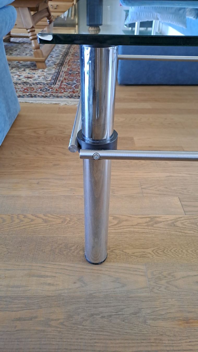 Tables: Glas-Couchtisch, Eigenbau – D'occasion à Wetzikon ZH par Juelbe 1