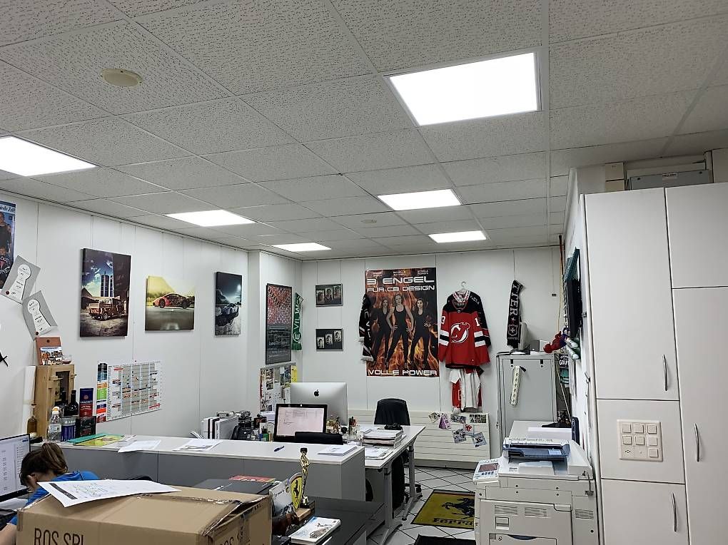 Cornici: LED Panel Rahmen  – Usato da Locarno venduto da Businesstrading 1