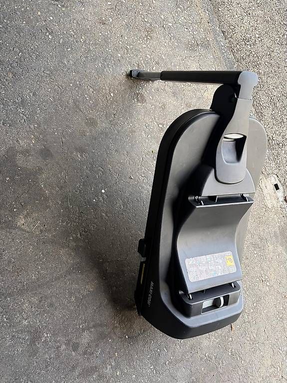 Auto-Kindersitze: Maxi Cosi + Isofix Station – Gebraucht aus Olten von 2Southpaw8 3