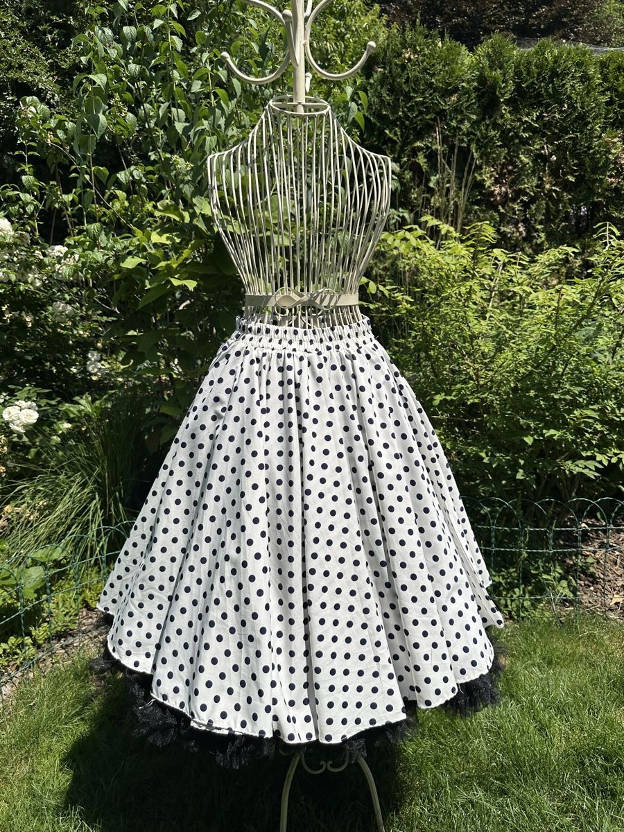 Lotti di vestiti: Rockabilly Kleid, Rock und Oberteil – Usato da Olten venduto da Barola01 3