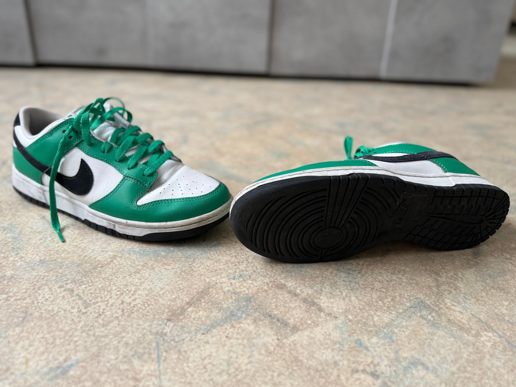 Nike Herrenschuhe: Nike Dunk Low Celtics – Gebraucht aus Bellinzona von Pucciaredda 2