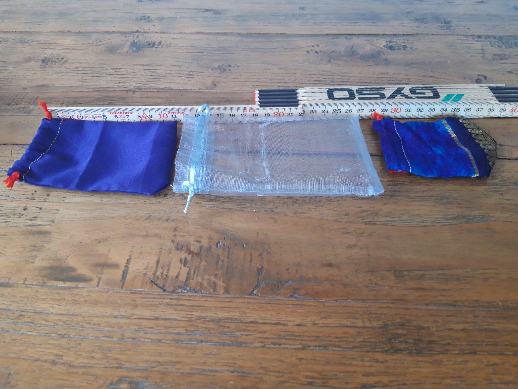 Tessuti: 5 Ethno Schmucksäckchen Säckchen Organza Verpackung Geschenk – Nuovo (secondo la descrizione) da Feuerthalen venduto da tanatha_st 2