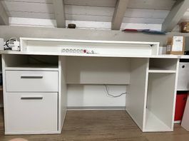 Verkaufen Schreibtisch TEZAUR von LIPO Neuwertig