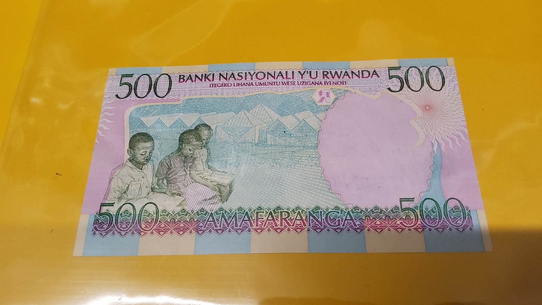 Banconote: Rwanda 500 Francs Geldschein, 1998, Top – Nuovo e nell'imballaggio originale da Herisau venduto da Nluanalucas 1