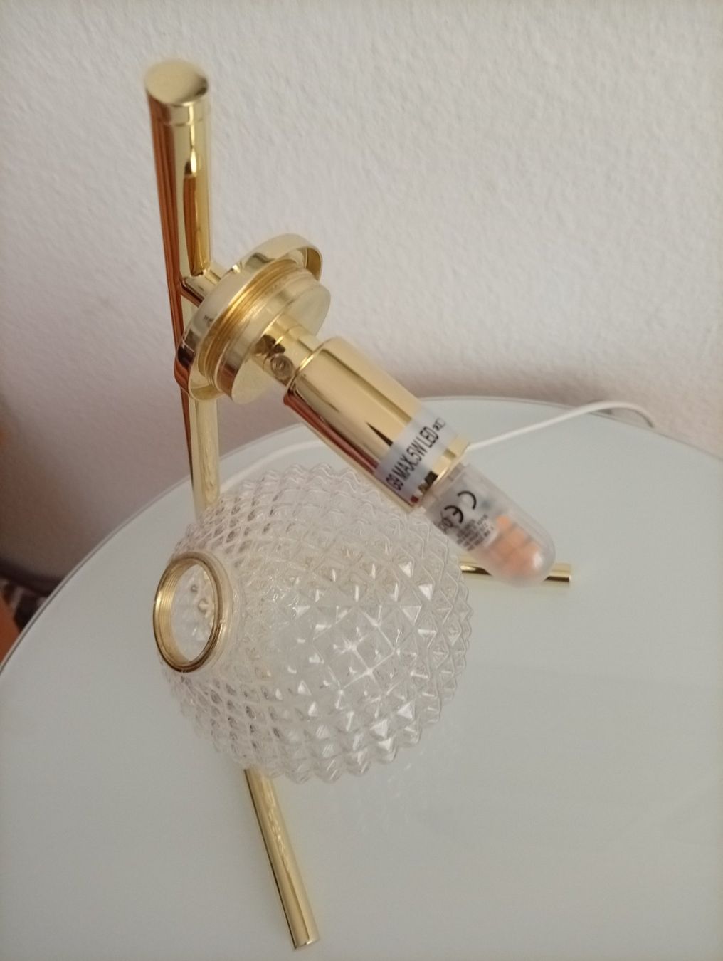 Lampade: Sehr schöne, elegante Tischlampe mit Glaskugel – Usato da Luzern venduto da Seri4 4