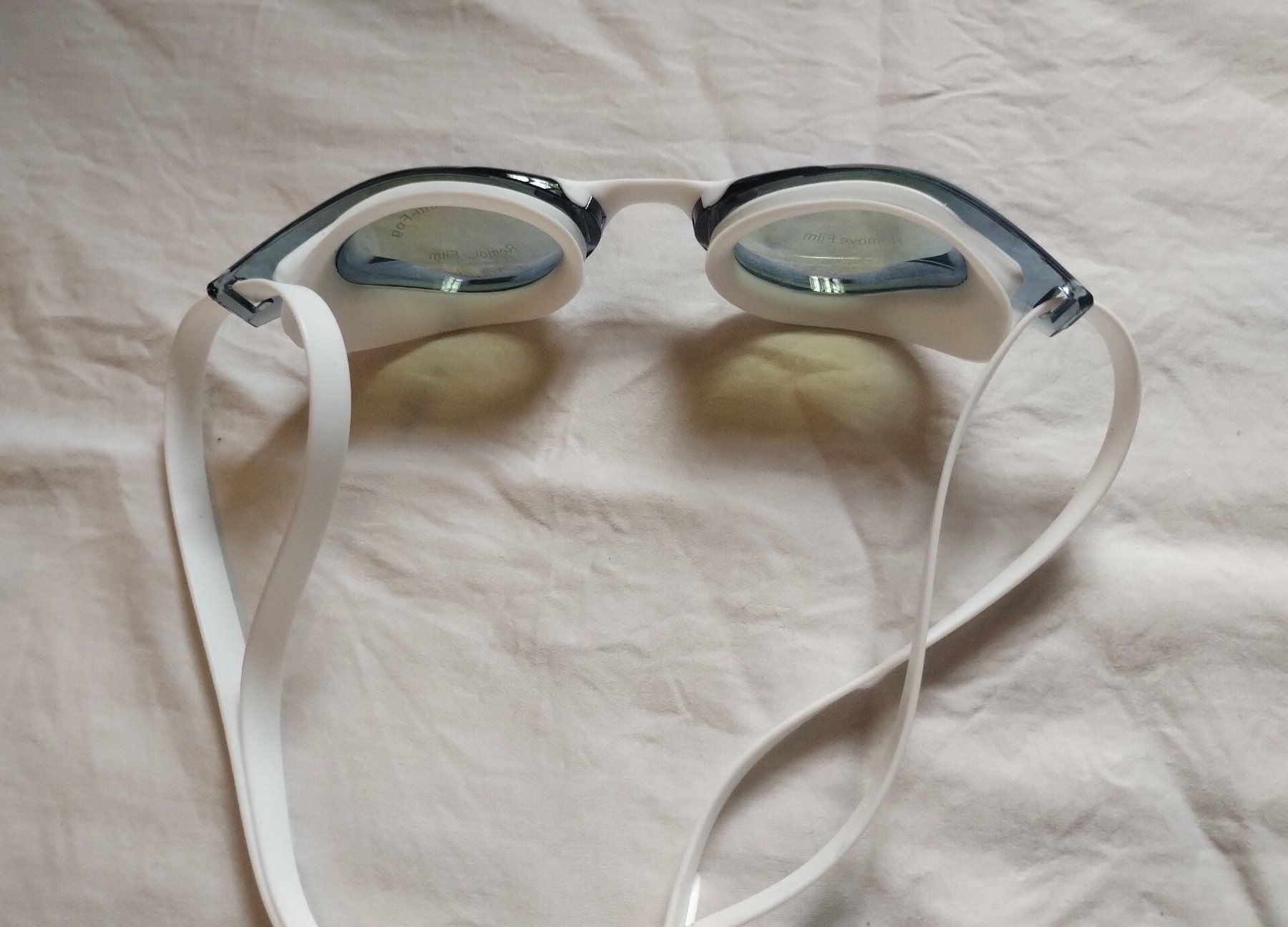 Occhiali & Lenti: Schwimmbrille Antibeschlag weiss blau – Nuovo (secondo la descrizione) da Bremblens venduto da SHOPSPORT 4