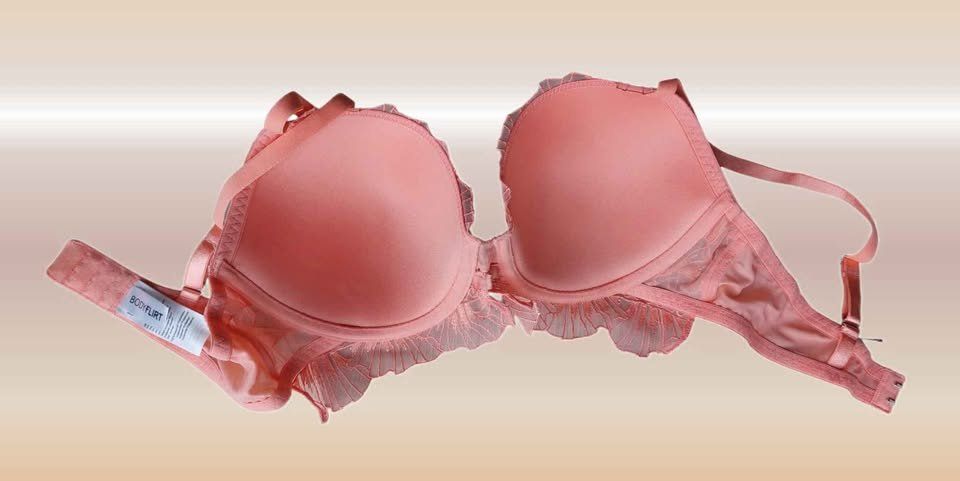 Altra biancheria intima: Damen Spitzen BH – Nuovo e nell'imballaggio originale da Aarburg venduto da Hystoria 1