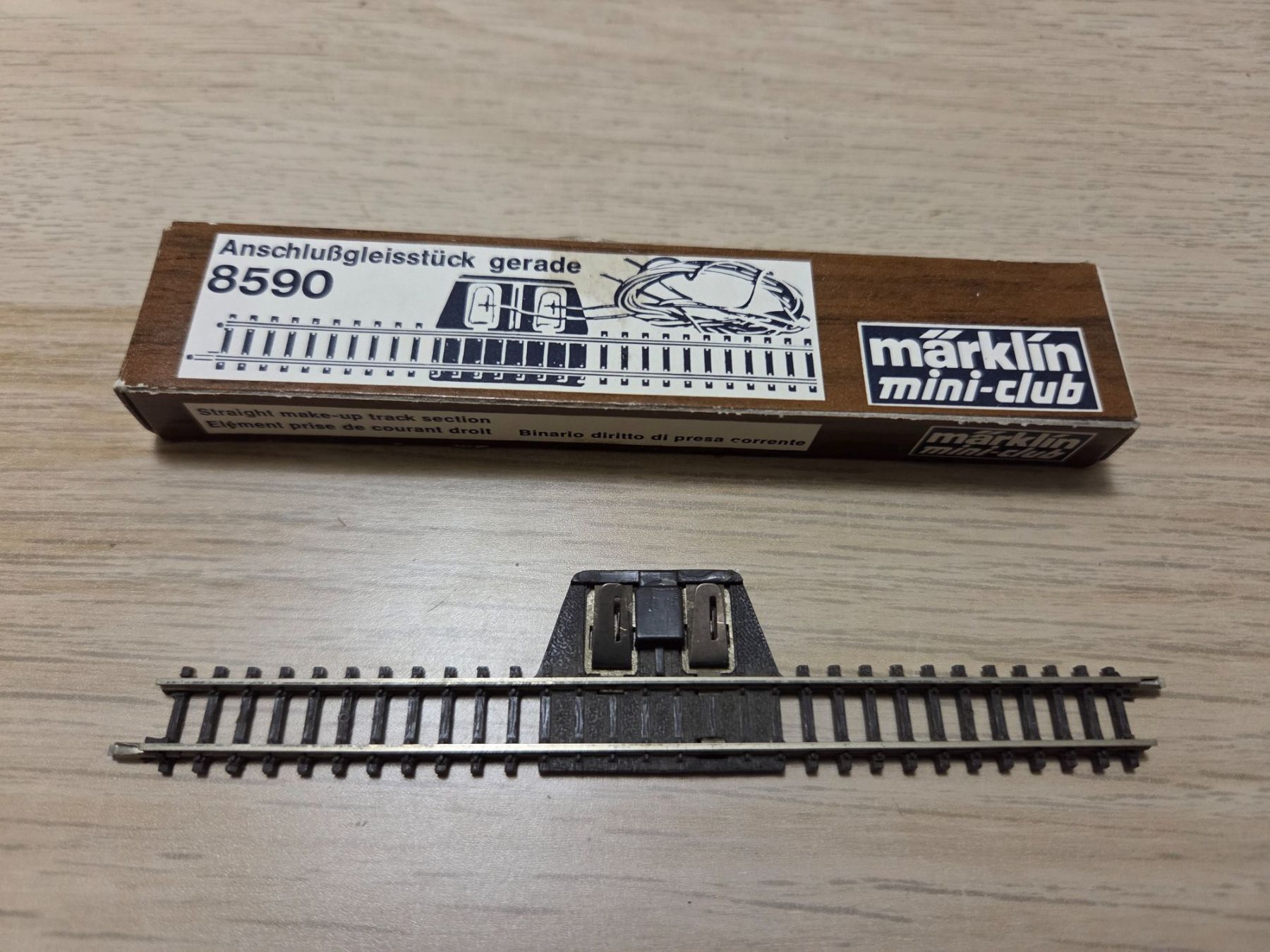 Märklin Trains électriques: Märklin 8590 Schaltgleis Z – D'occasion à St-Aubin-Sauges par Lo_Go