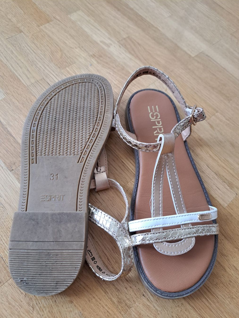 Chaussures filles: sandales filles – D'occasion à Onex par lmarconi 1