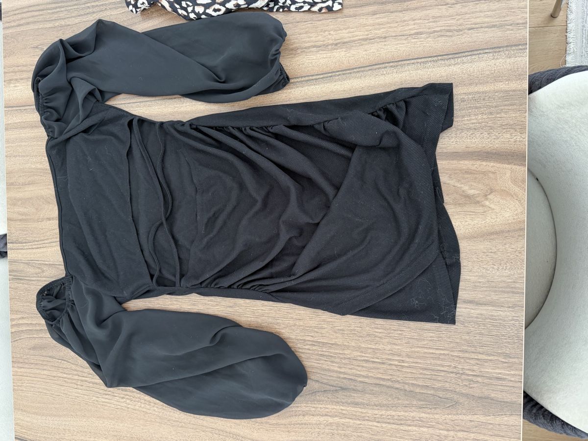 Lotti di vestiti: Blau und Schwarze Kleider und Rock – Nuovo (secondo la descrizione) da Lausanne venduto da meh_8clz 1