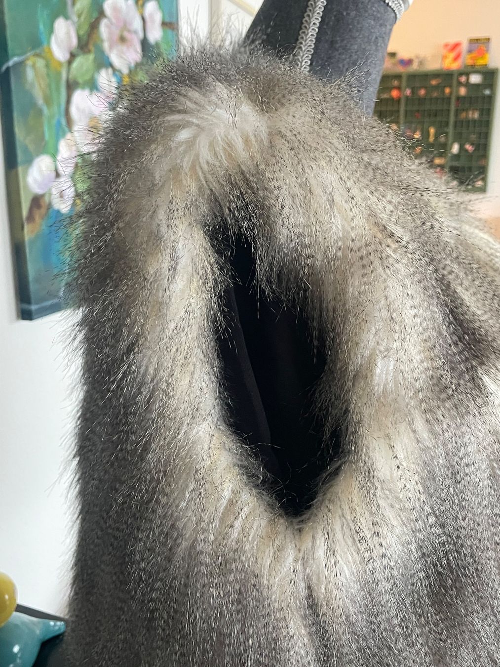 Gilets & Westen: Kunstfell Gilet Federnlook – Gebraucht aus Meilen von Sura18 4