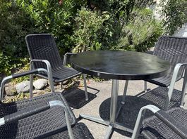Gartenmöbel-Set 3 Ratanstühle inkl. runder Tisch