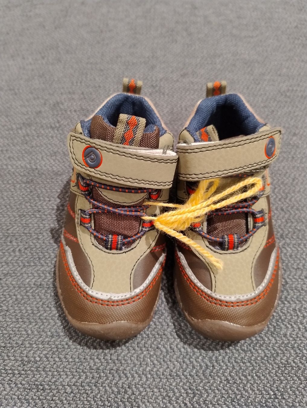 Scarpe per ragazzi: Lauflernschule wasserfest Gr.19/20 – Usato da Heerbrugg venduto da Rusta