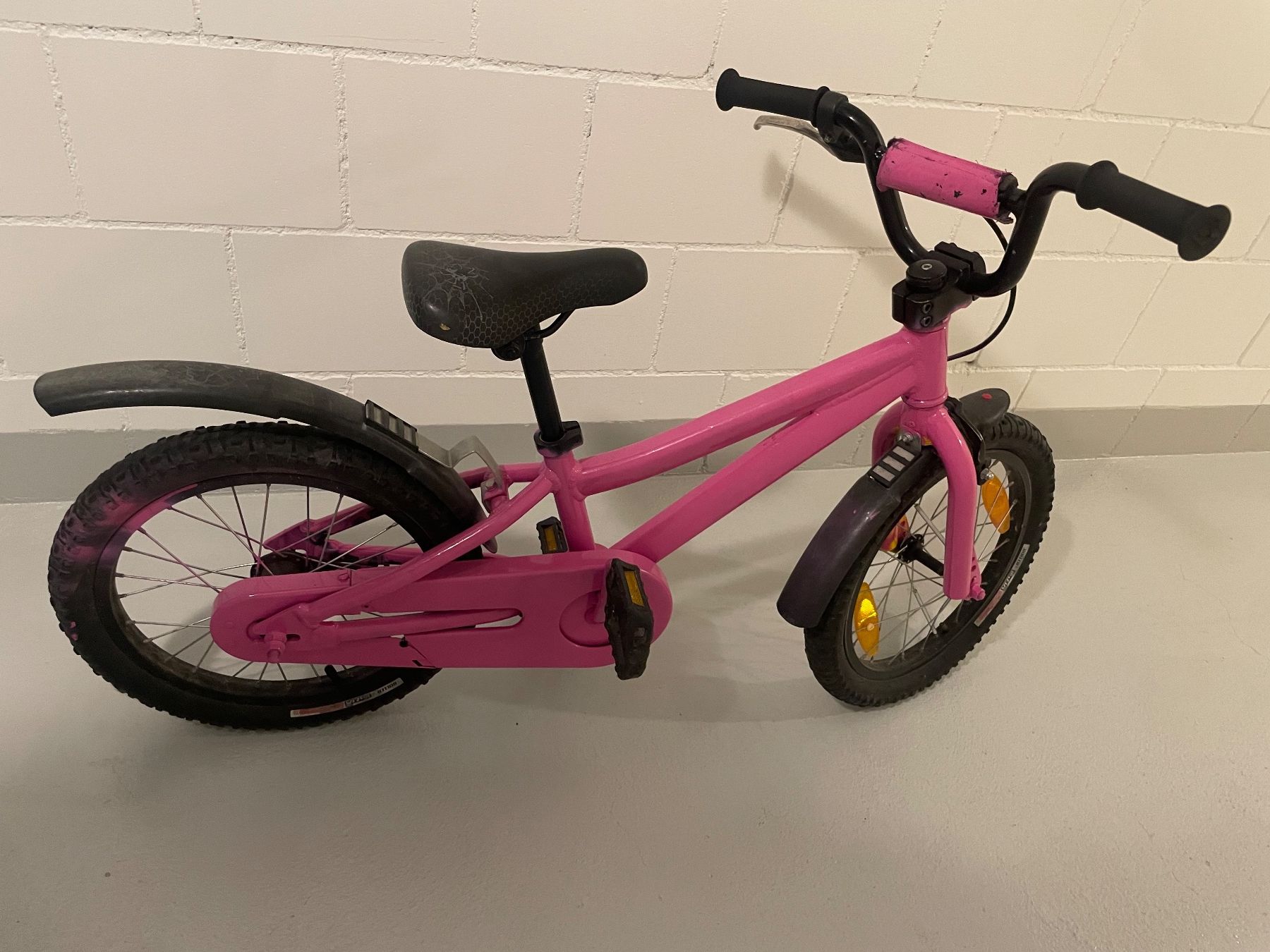 Véhicules pour enfants: Gebrauchtes Kinderfahrrad rosa – D'occasion à Seengen par arcobalenos 1