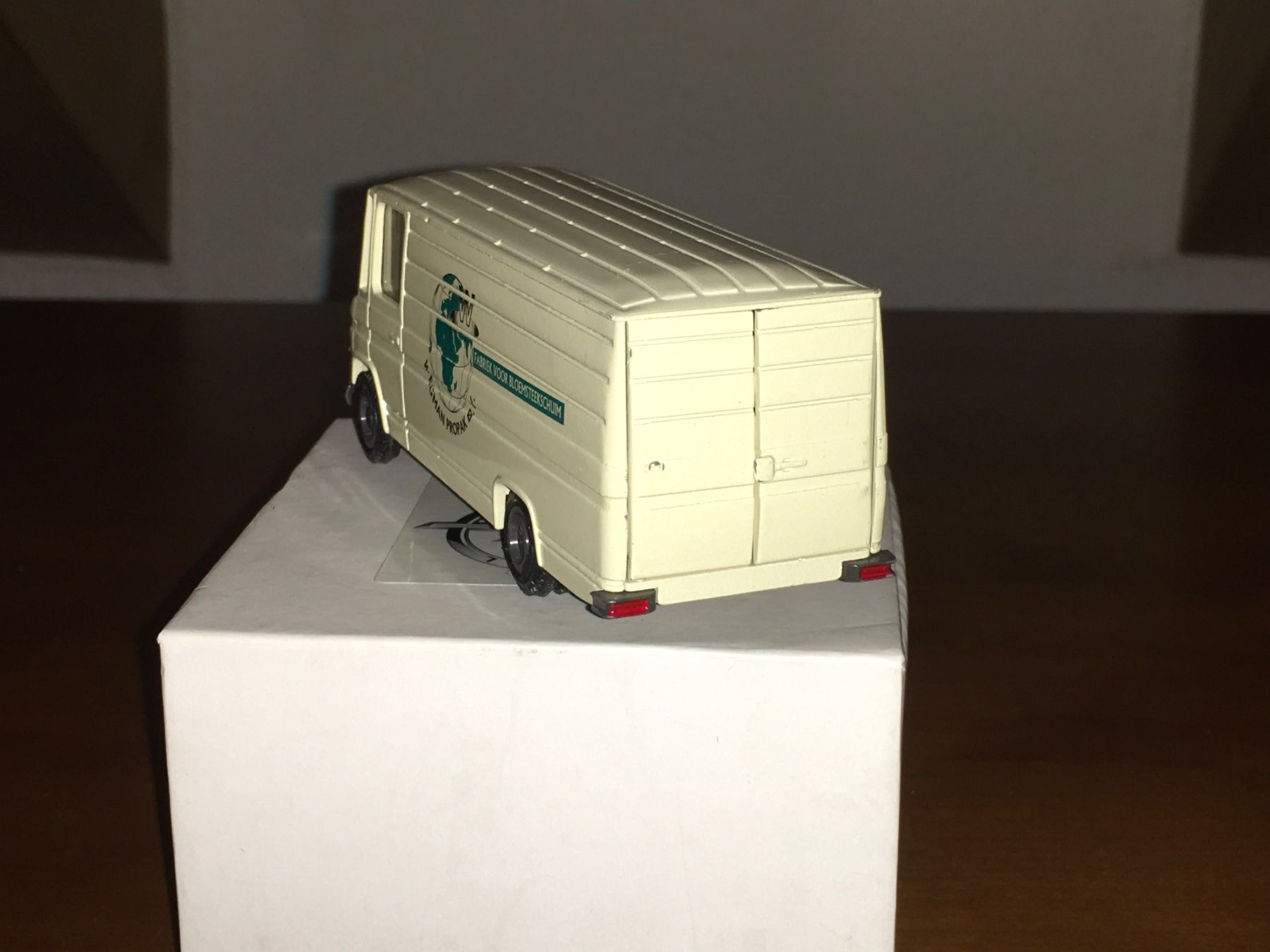 Mercedes-Benz Modellini d'auto: Mercedes-Benz L 406 - 1/50 Cursor Modell – Usato da Wohlen AG venduto da PrivatSammlung 1