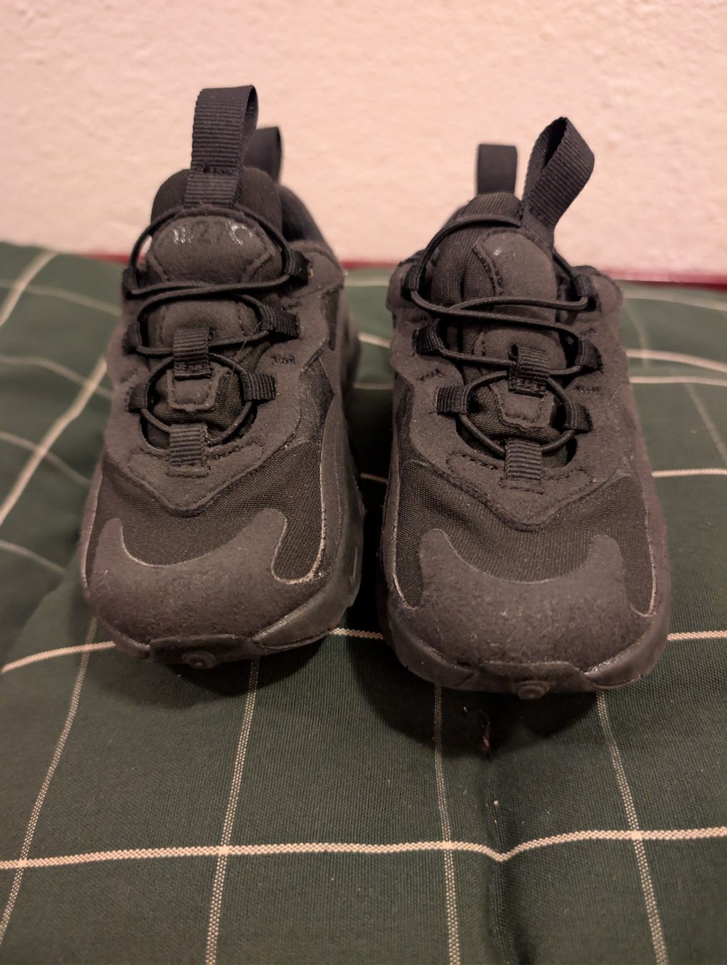 Nike Herrenschuhe: Baskets Nike Air Max 270 React Bébé - Pointure 22 - État Nic – Neu (gemäss Beschreibung) aus Daillens von cla_sj2w 2